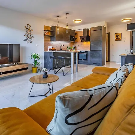 Cozy In Pula With Wifi Apartment *