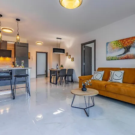 Cozy In Pula With Wifi Appartement Fizela
